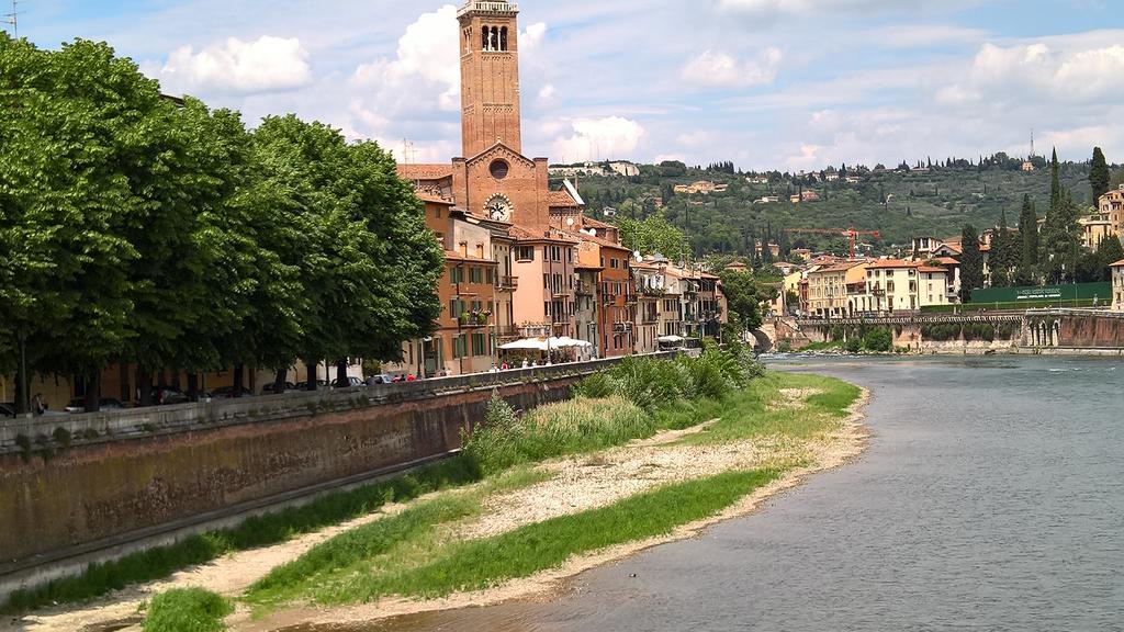Casa Ferrari Appartamento Verona Sanificato Ozono 외부 사진