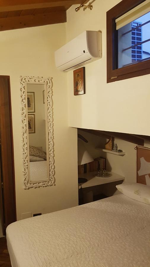 Casa Ferrari Appartamento Verona Sanificato Ozono 객실 사진